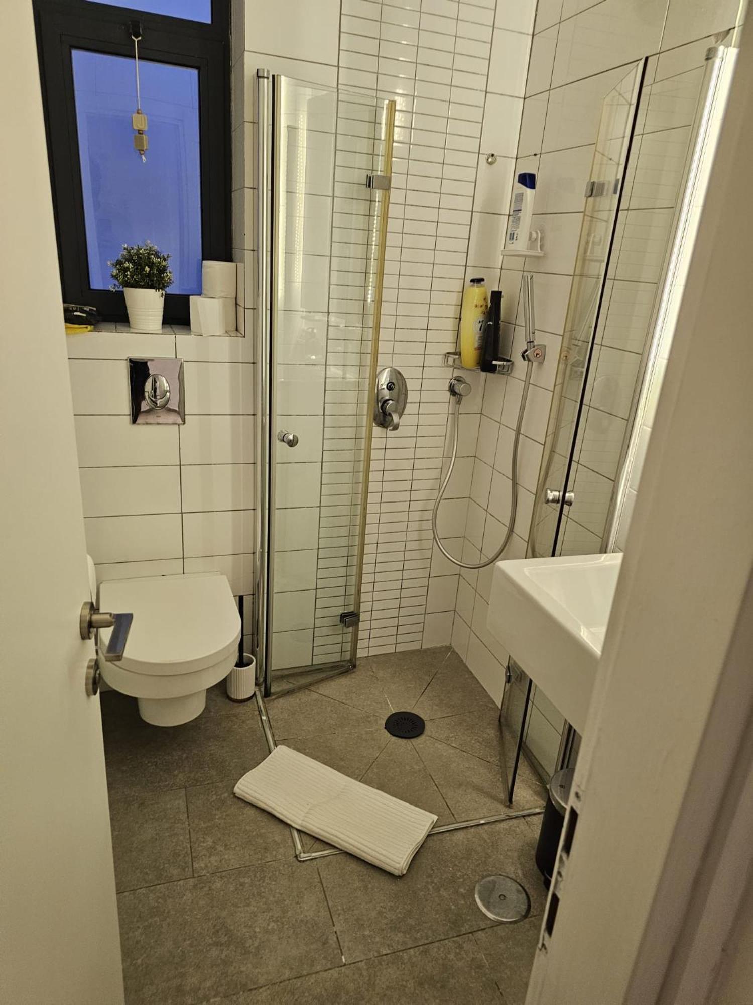 Hayarkon 24 Beach Apartment Tlv Tel Awiw Zewnętrze zdjęcie